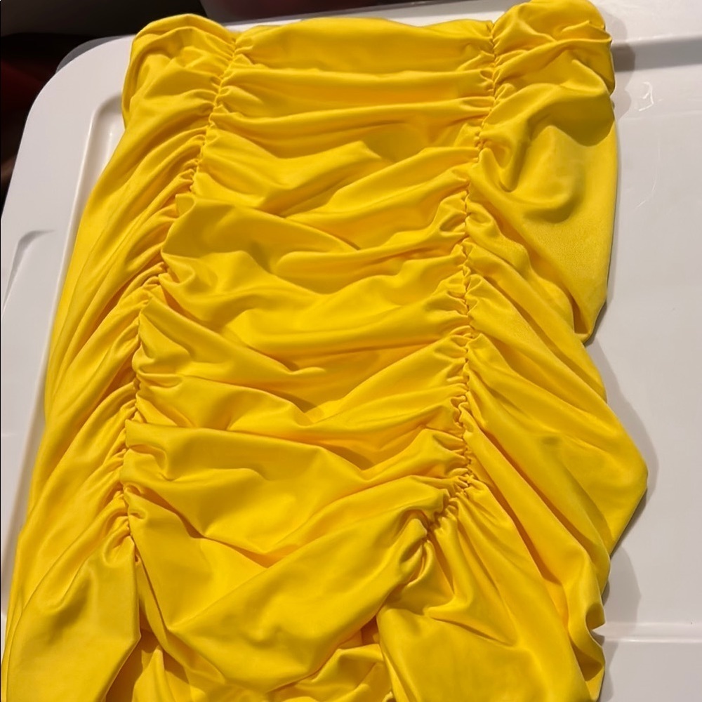 NWOT Yellow Ruched Mini Skirt with Tank - Picture 2 of 5